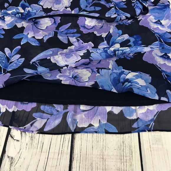 Susan Graver Womens 3X Blue Purple Floral Chiffon Overlay Blouse Short Sleeve - Picture 4 of 9